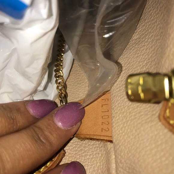 Vintage Louis Vuitton bucket bag - Picture 5 of 5